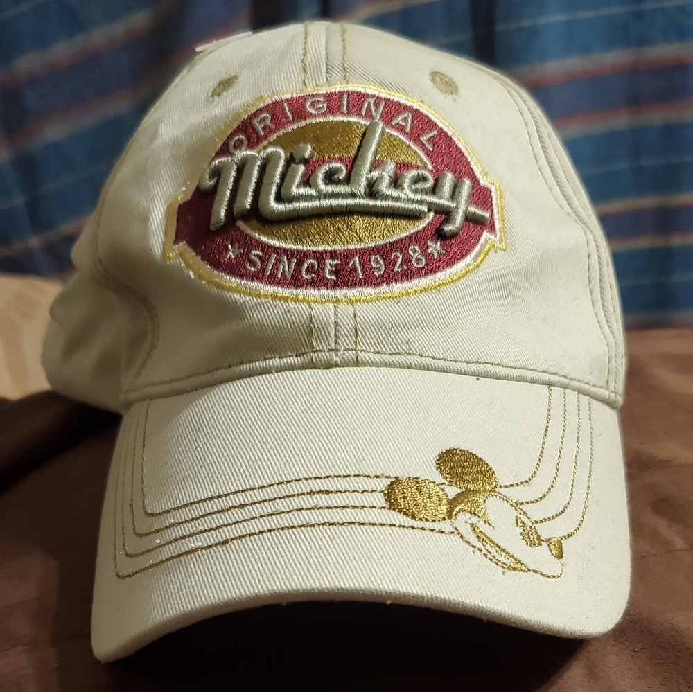 Disney Mickey Mouse baseball cap w/velcro closure Never worn